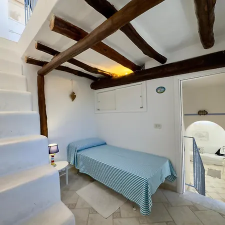 Holiday home Casa Ventalia, Panoramico Con Terrazza Vista Mare, Rinella, Salina