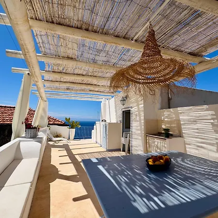 Casa Ventalia, Panoramico Con Terrazza Vista Mare, Rinella, Salina Holiday home *