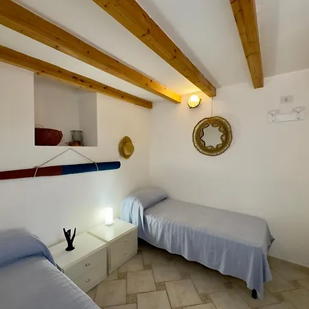Casa Ventalia, Panoramico Con Terrazza Vista Mare, Rinella, Salina Holiday home *