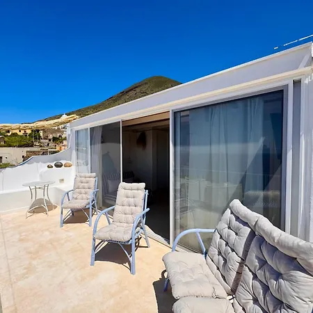 Casa Ventalia, Panoramico Con Terrazza Vista Mare, Rinella, Salina * Leni